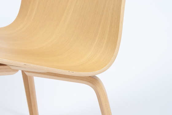 Image 1 of 2x Muuto Visu lounge chairs door Mika Tolvanen