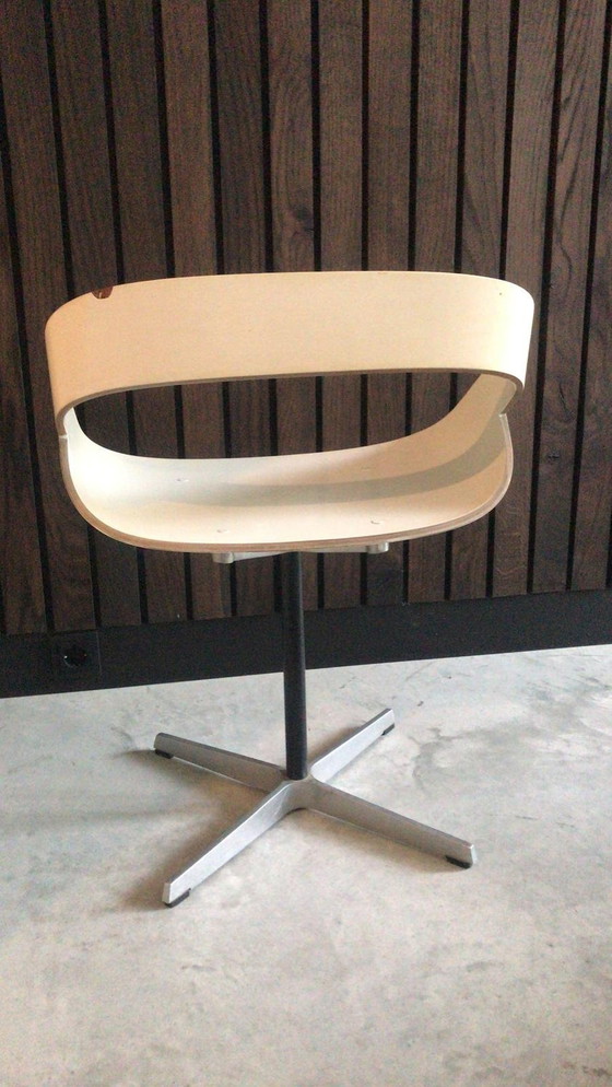 Image 1 of 130 Series Rca Swivel Chair By Geoffrey Harcourt Artifort