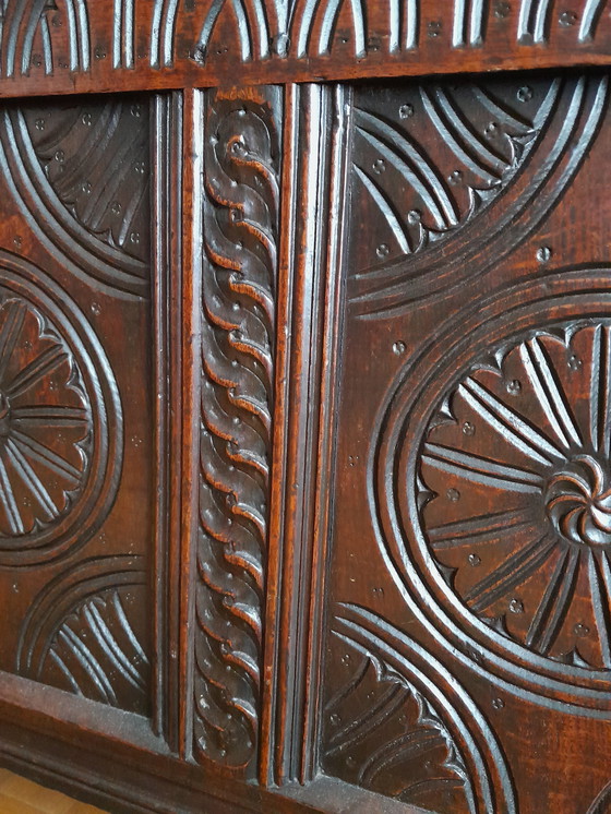 Image 1 of 19e Eiken Kasteelkast