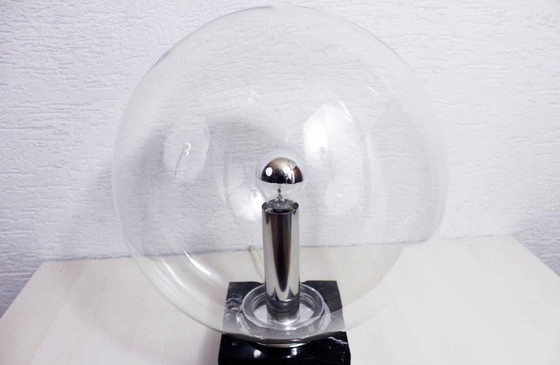 Image 1 of Marmeren lamp en glazen bol Erco 1960