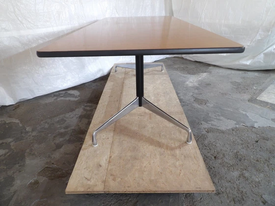 Image 1 of Herman Miller Eames Gesegmenteerde Tafel