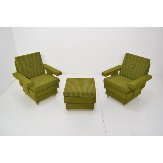 Image 1 of Paar vintage fauteuils met poef en stoffen wielen, Tsjechoslowakije 1970