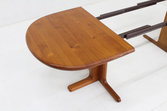 Image 1 of Vintage deense ovalen uitschuifbare eettafel tafel massief teak hout 