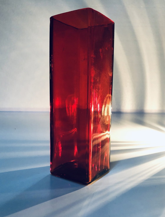 Image 1 of Vintage vaas - Rood glas - 1970