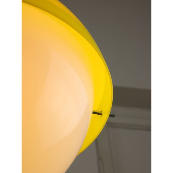 Image 1 of Vintage Space Age hanglamp van geel plexiglas, Italië 1970