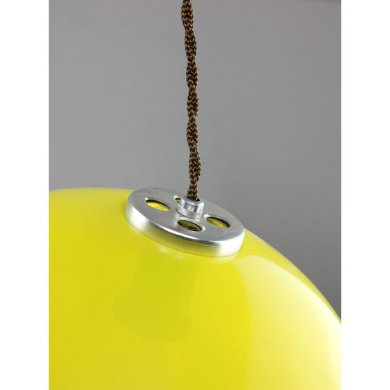 Image 1 of Vintage Space Age hanglamp van geel plexiglas, Italië 1970
