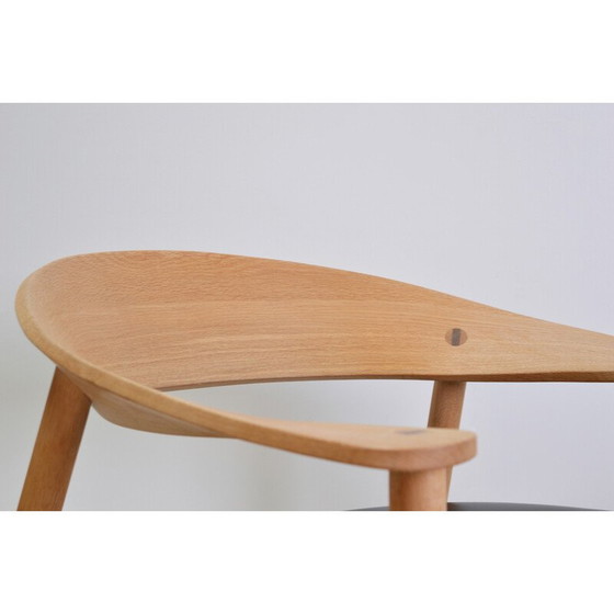 Image 1 of Paar vintage eiken en lederen fauteuils en voetenbank van Henrik Bønnelycke voor Silo meubilair, 2002