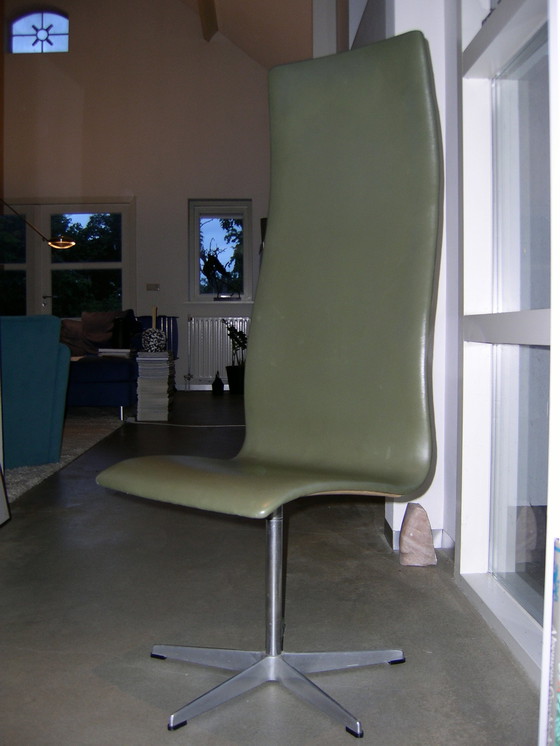 Image 1 of Fritz Hansen Oxford lounge chair by Arne Jacobsen