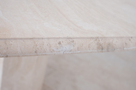 Image 1 of Achthoekige Travertin Tafel