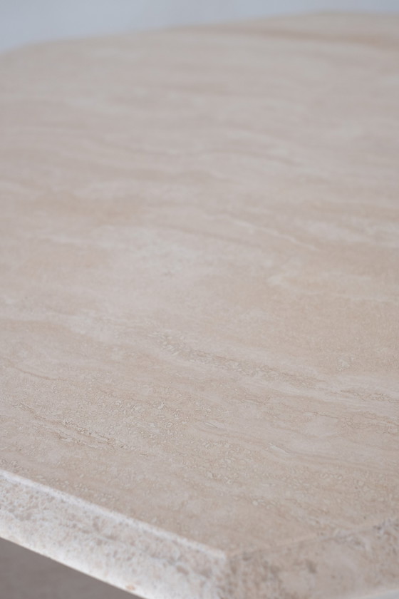 Image 1 of Achthoekige Travertin Tafel