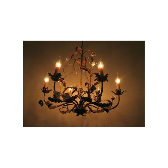 Image 1 of Vintage verguld metalen kroonluchter met porseleinen bloemen, 1950
