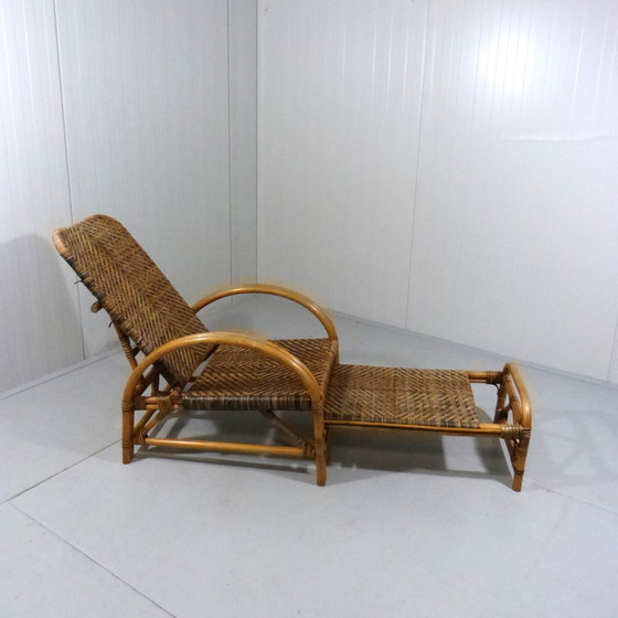 Image 1 of Tweekleurige vintage rotan ligstoel 1950-60er jaren