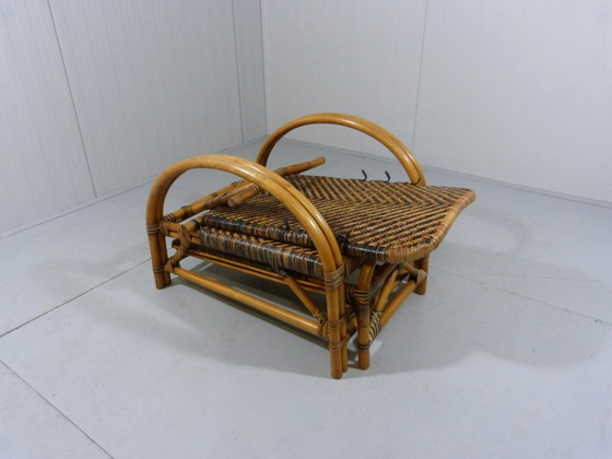 Image 1 of Tweekleurige vintage rotan ligstoel 1950-60er jaren