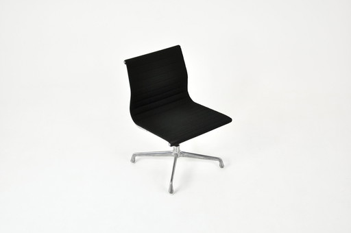 Zwarte bureaustoel van Charles & Ray Eames voor Herman Miller, 1960S