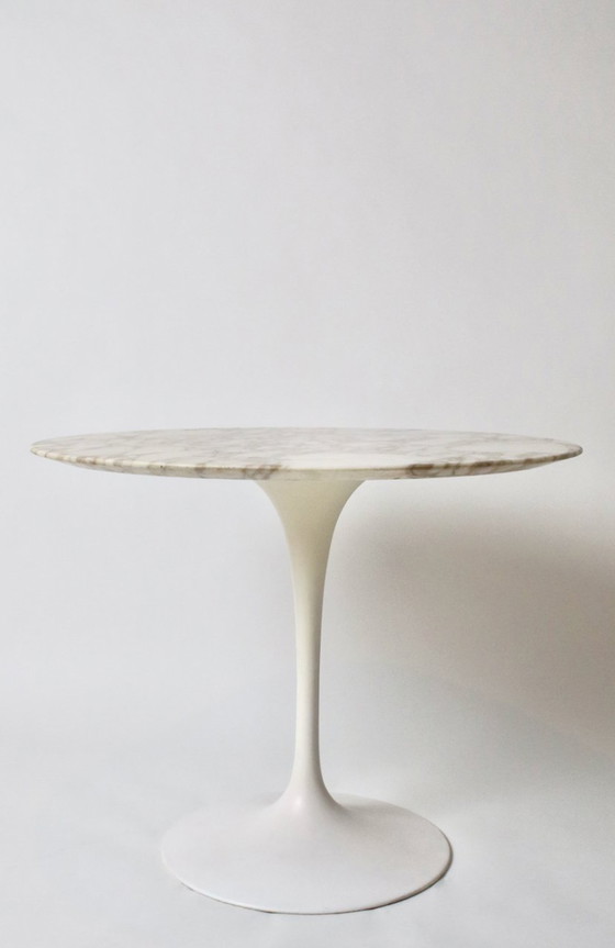 Image 1 of Tulp tafel door Eero Saarinen voor Knoll International