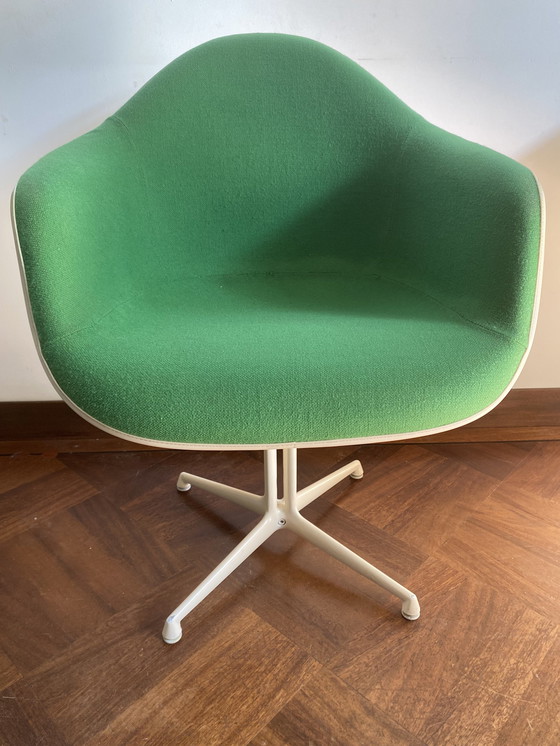 Image 1 of 6x Herman Miller Eames Kuipstoelen