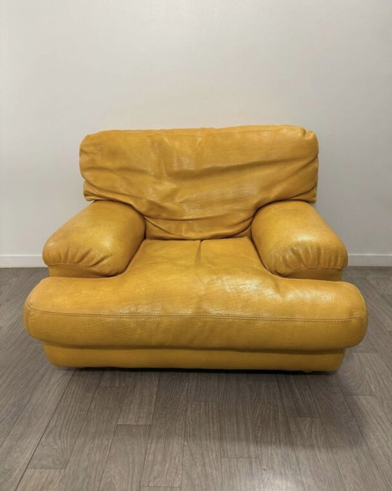 Image 1 of Gele leren fauteuil Rochebobois Jaren 80/90