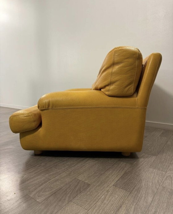 Image 1 of Gele leren fauteuil Rochebobois Jaren 80/90