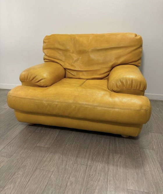 Image 1 of Gele leren fauteuil Rochebobois Jaren 80/90