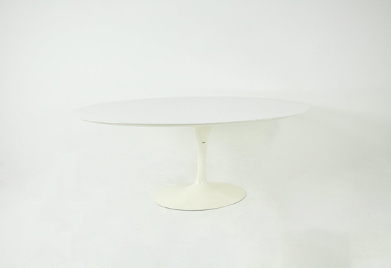 Image 1 of Eettafel van Eero Saarinen voor Knoll International, jaren 1960