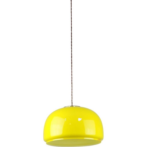 Mid Century hanglamp van geel glas en messing