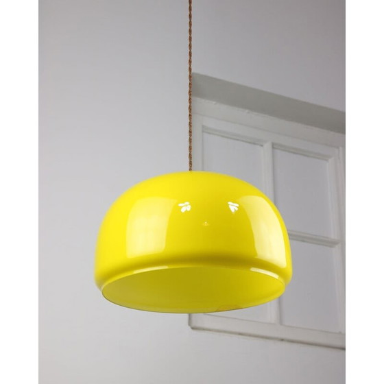 Image 1 of Mid Century hanglamp van geel glas en messing