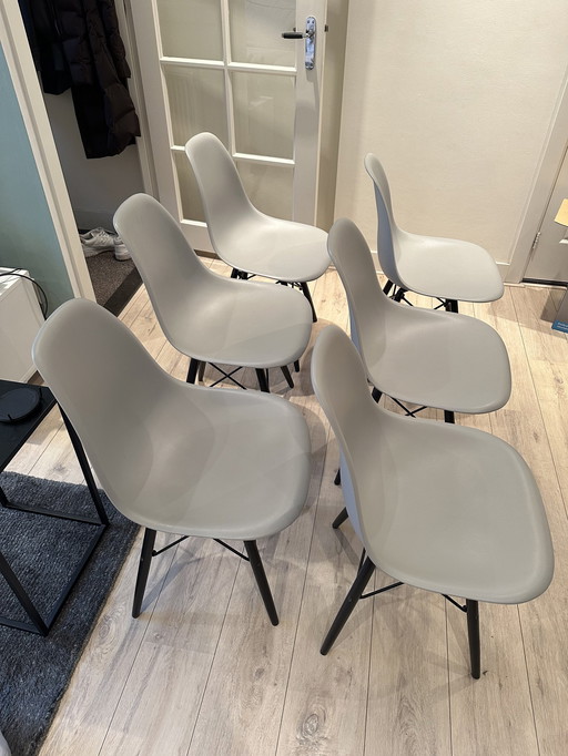 6x Vitra Eames DSW stoelen grijs zwart