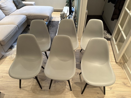 6x Vitra Eames DSW stoelen grijs zwart