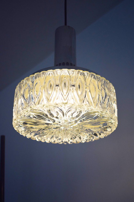 Vintage glazen hanglamp met chromen armatuur 