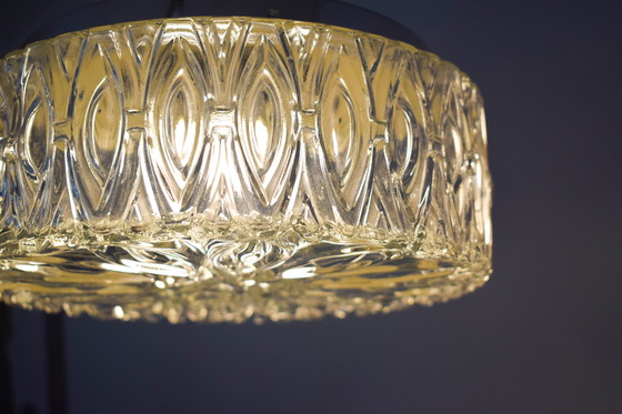 Image 1 of Vintage glazen hanglamp met chromen armatuur 