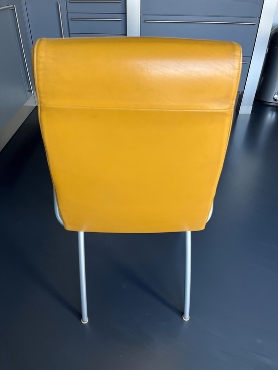 Image 1 of Bonaldo eettafel + 4x Harvink eetkamerstoelen