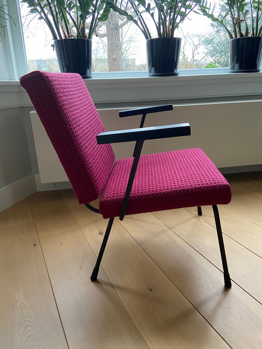 2x Gispen stoelen