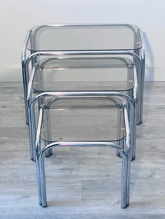 Image 1 of Vintage bijzettafeltjes chroom