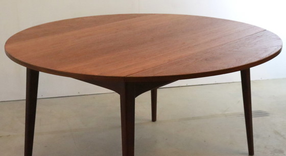 Image 1 of Ronde vintage eettafel Louis van Teeffelen voor Wébé