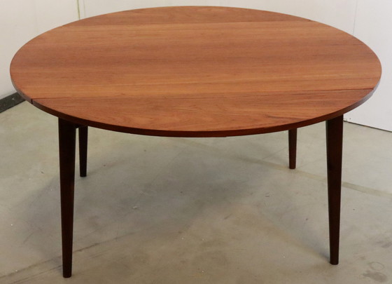 Image 1 of Ronde vintage eettafel Louis van Teeffelen voor Wébé