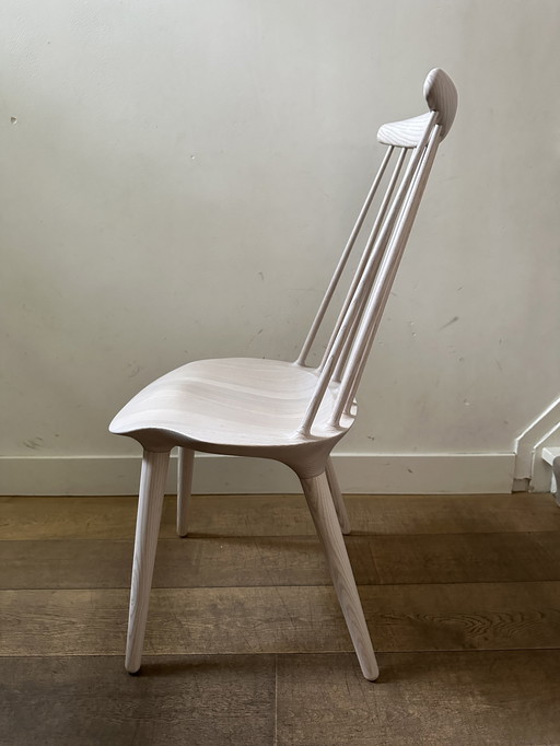 Sollos Windsor Chair