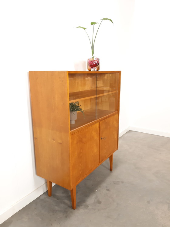 Image 1 of Vintage design vitrinekast Hellerau