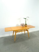 Tafel met fineer in hoogte verstelbaar en uitschuifbaar met messing poten, eettafel vintage