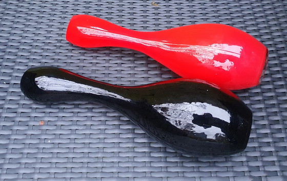 Image 1 of Twee Vintage Vaasjes Van Glas