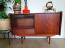 Dressoir/vitrinekast. Vintage sideboard teak Mid-Century. 