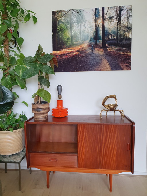 Dressoir/vitrinekast. Vintage sideboard teak Mid-Century. 