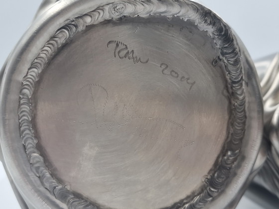 Image 1 of Crush flower vase, gesigneerd en gedateerd