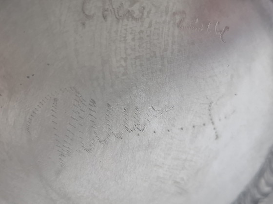 Image 1 of Crush flower vase, gesigneerd en gedateerd