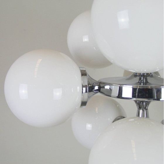 Image 1 of Vintage kroonluchter met 9 verchroomde metalen bollen, Italië 1960