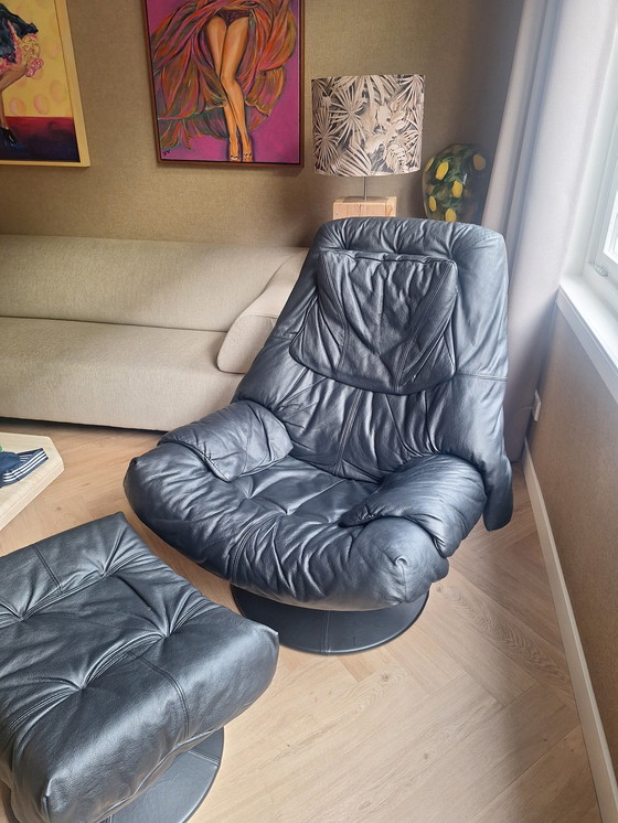 Image 1 of Stressless Fauteuil Leer Met Voetenbankje Zwart Vintage