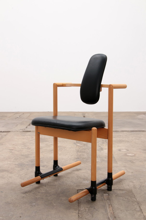 Image 1 of Stokke Eetkamerset grote tafel met 8 stoelen ontwerp Peter Opsvik,1990