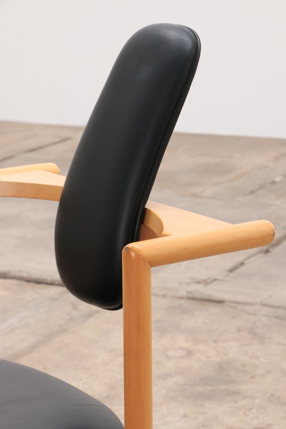 Image 1 of Stokke Eetkamerset grote tafel met 8 stoelen ontwerp Peter Opsvik,1990