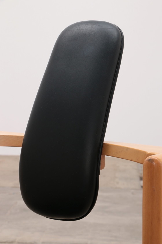 Image 1 of Stokke Eetkamerset grote tafel met 8 stoelen ontwerp Peter Opsvik,1990