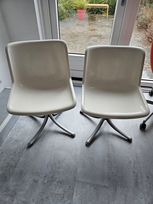 2 Modus Stoelen Van Tecno