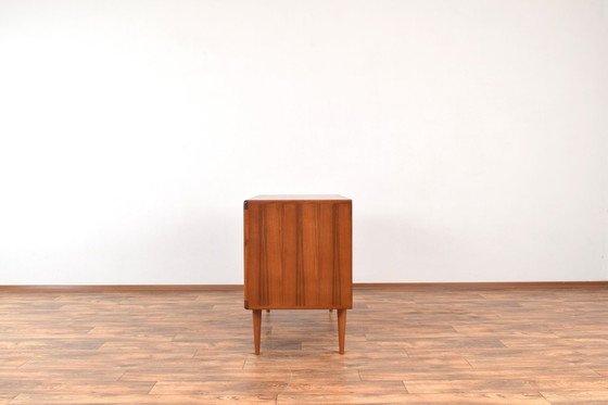 Image 1 of Mid Century Deens teakhouten dressoir van Dyrlund, 1960.